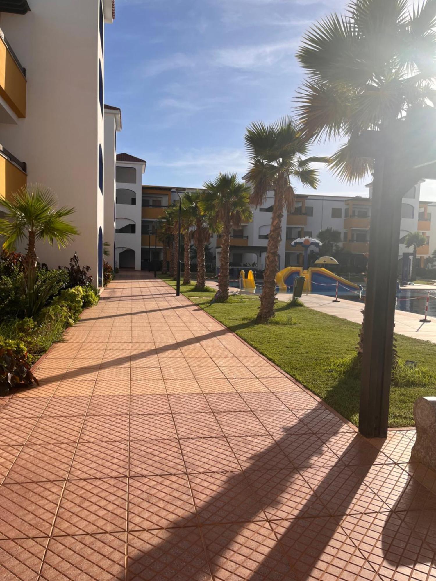 Luxueux Appartement Avec Piscine A La Marina Saidia Exterior photo